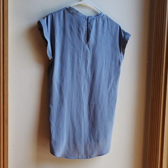 Express Gray/Blue Cap Sleeve Blouse Size Medium - Picture 13 of 16